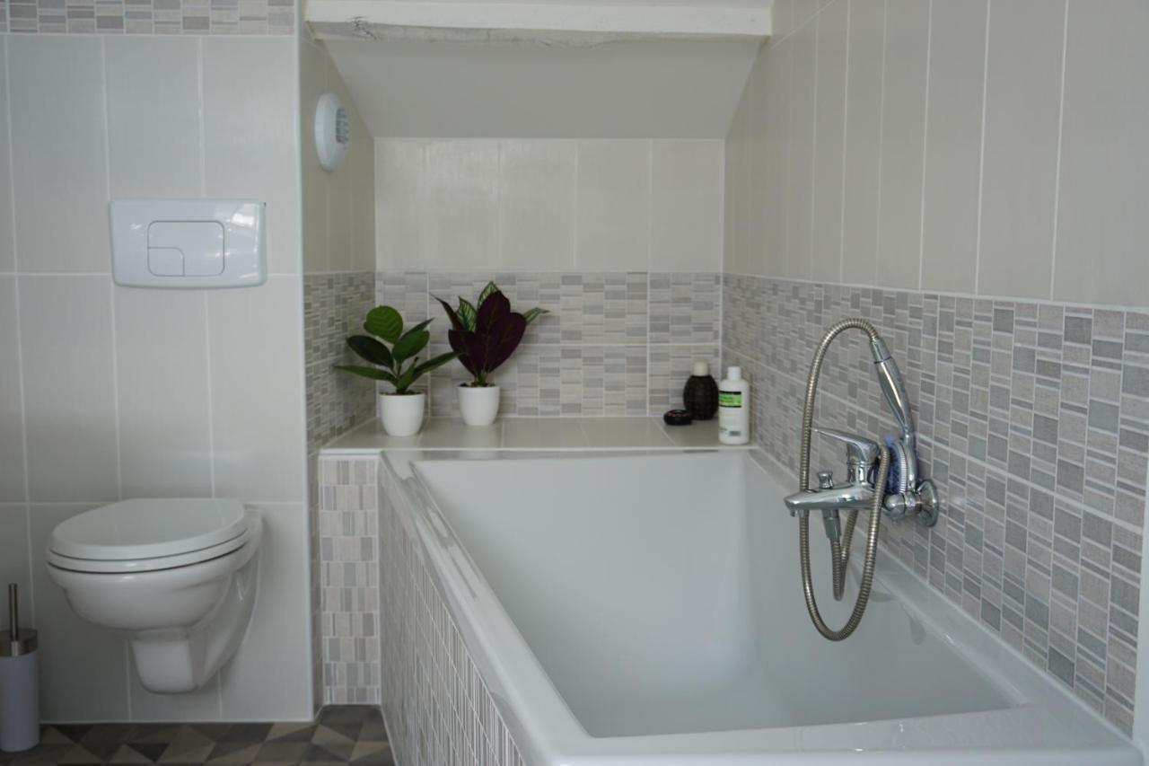 Appart Cosy 4 Personnes Avec Terrasse Ла-Рош-сюр-Йон Экстерьер фото