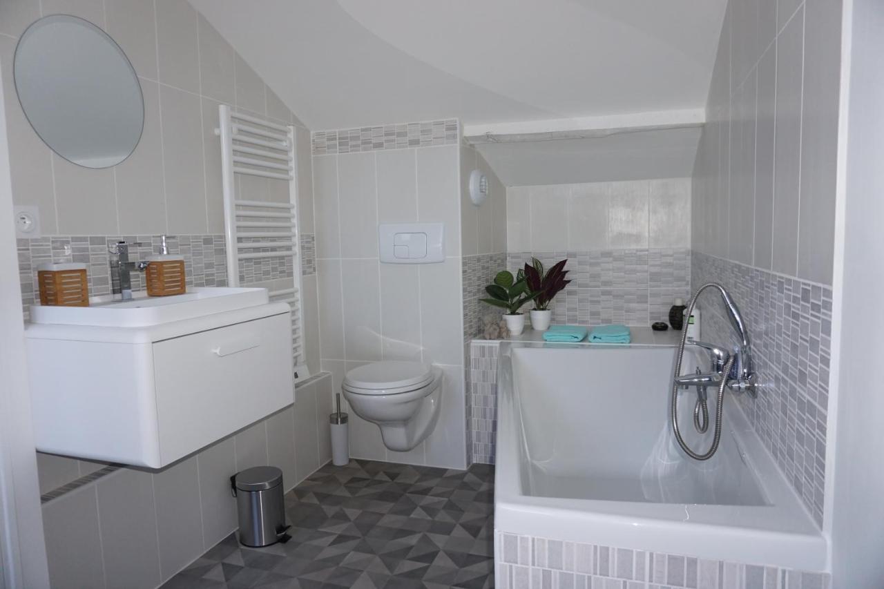 Appart Cosy 4 Personnes Avec Terrasse Ла-Рош-сюр-Йон Экстерьер фото